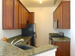 1228 W Monroe St #P9, Chicago, IL 60607