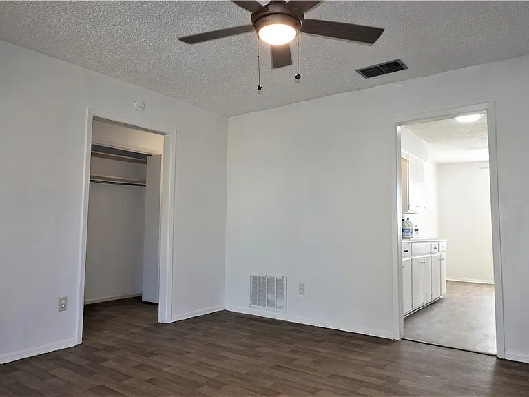 1028 Starlite Dr — Photo 5