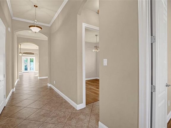 5th image of 337 Enid Dr