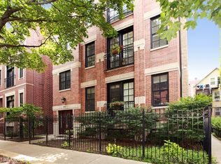 901 W Fletcher St APT 2, Chicago, IL 60657