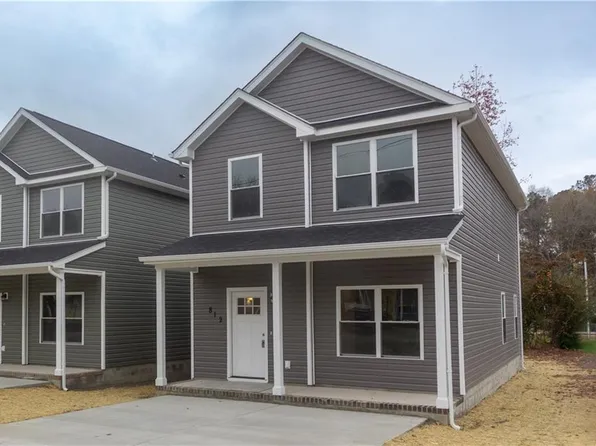 814 Battery Ave, Suffolk, VA 23434