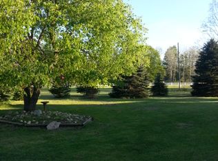 10110 N Hodenpyle Dam Rd, Mesick, MI 49668