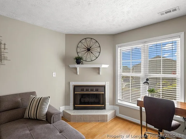 421 Cityview Ln — Photo 11