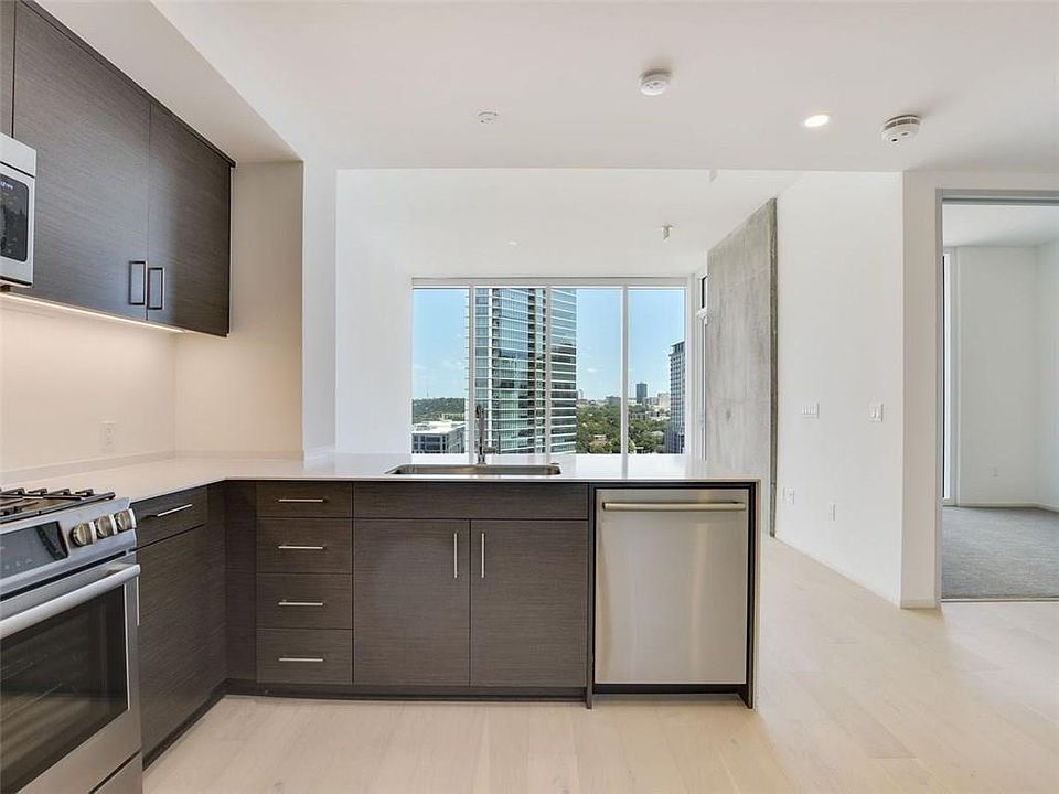 1st image of 301 West Ave APT 1303