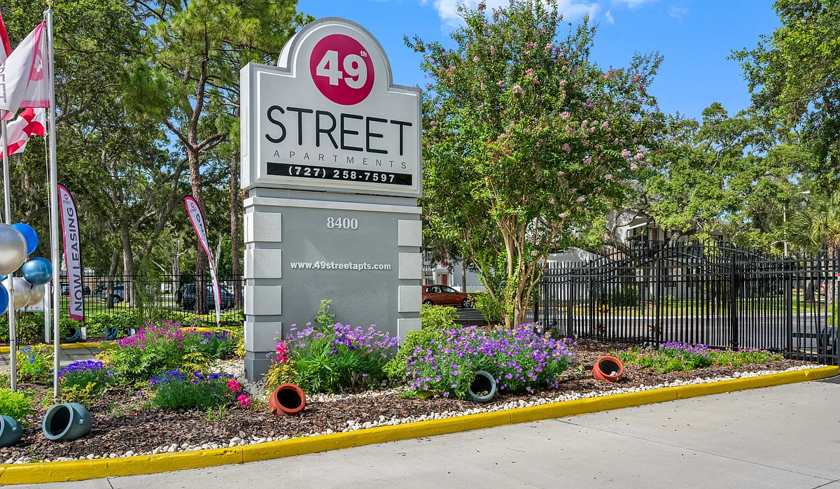Building Photo - 49th Street Apartments