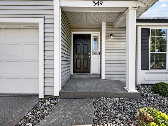 5th image of 549 Rancho Ln