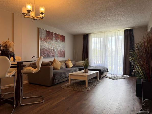 500 Executive Center Dr APT 3C