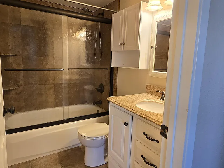 14236 N Oakwood Ln — Photo 9