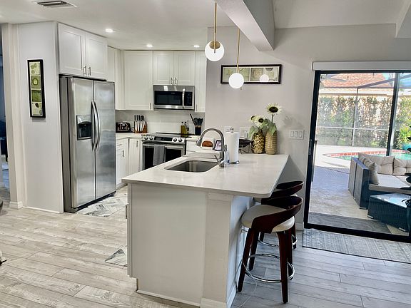 3rd image of 4174 Kingston Way