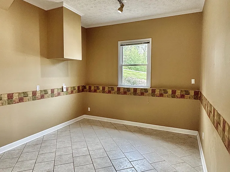 1420 Aldenwood Ln — Photo 16