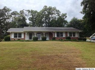 2616 Willow Brook Ln, Vestavia Hills, AL 35226