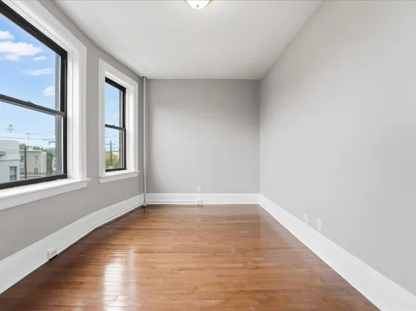 134 Clifton Place image 5 of 28