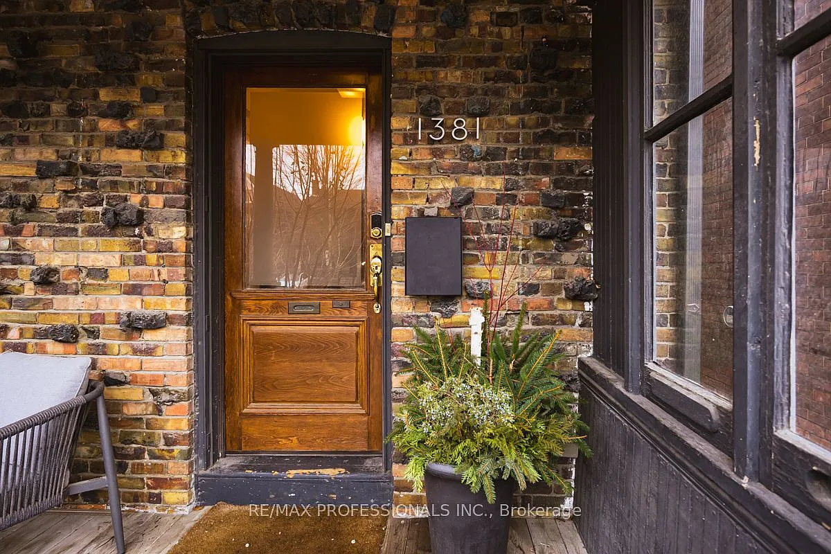 3 bed, $5,200 — Photo 2
