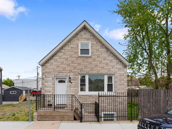 2325 S Seeley Ave, Chicago, IL 60608