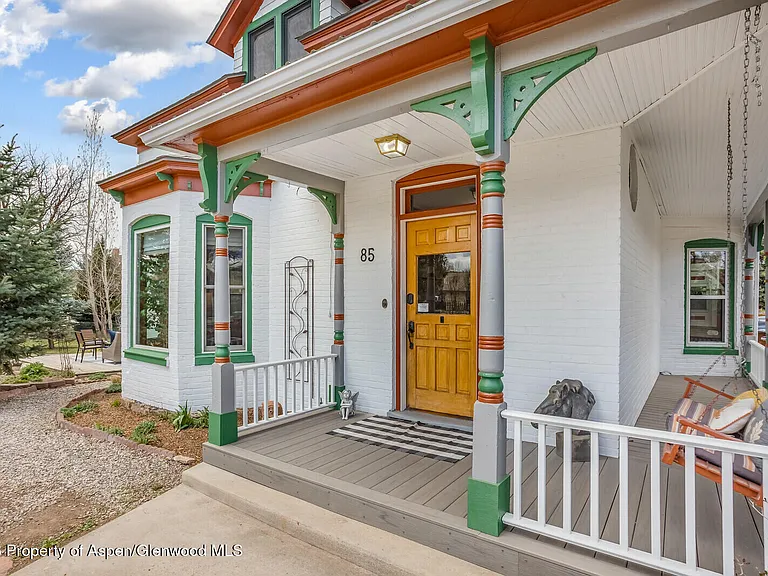 85 N 8th St — Photo 2