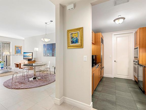 5th image of 1425 Brickell Ave APT 42A