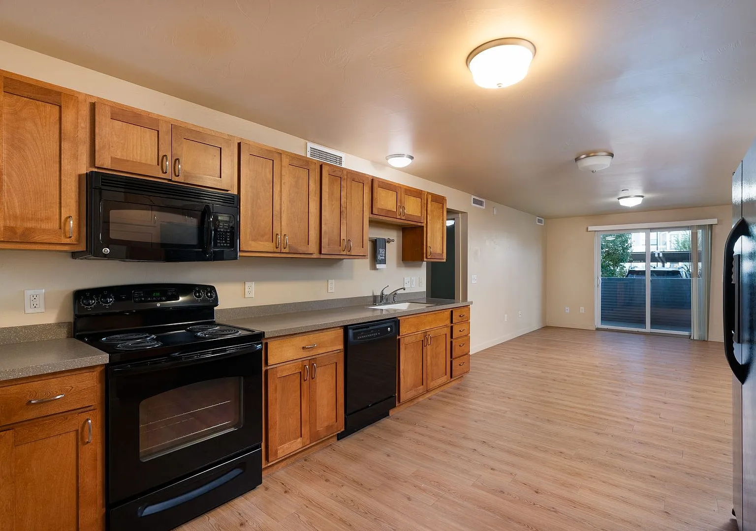 228 S Cottonwood, #110 — Photo 2