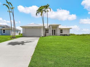 1215 Andover Dr, Labelle, FL 33935