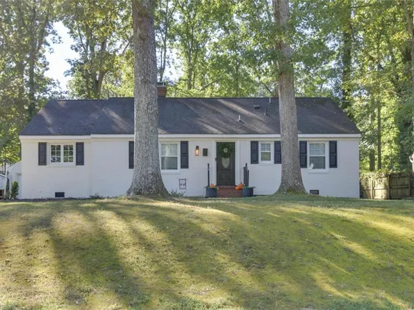 114 Archer Rd, Newport News, VA 23606