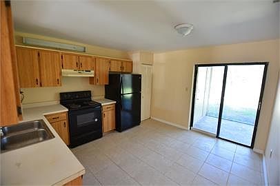 5th image of 7637 Coral Gables Dr #B