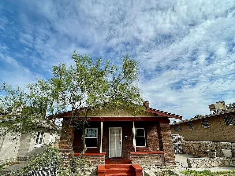 Building Photo - 4415 Trowbridge Dr