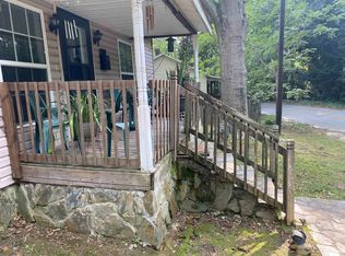 143 Cannon St, Woodruff, SC 29388