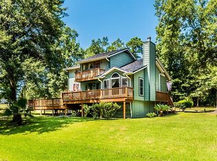 142 Deer Harbor Trl, Onalaska, TX 77360