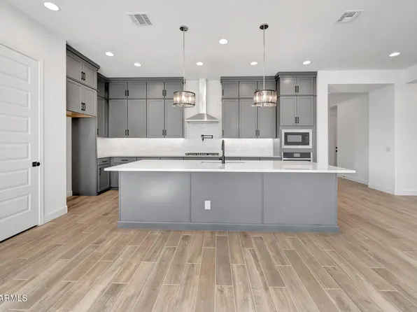 2911 E COLD PRESS Drive, San Tan Valley, AZ 85140