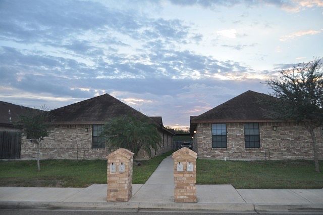 2nd image of 708 S Logan Dr