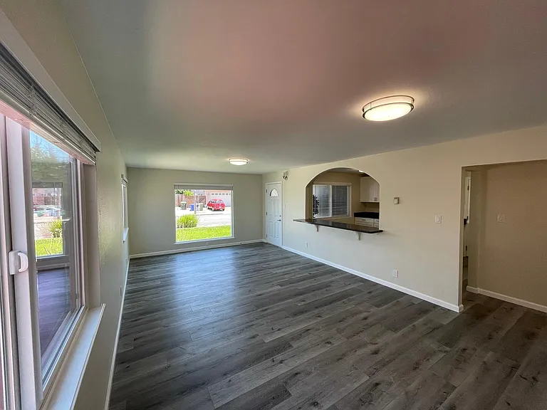 4587 El Cajon Ave — Photo 3