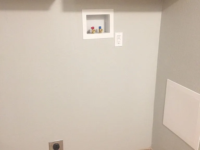 Churchill Village Apartments — Photo 88