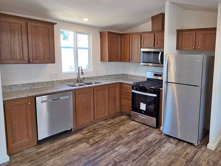 1470 Elizabeth St #AM67 — Photo 1
