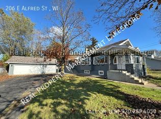 206 E Alfred St, Weyauwega, WI 54983