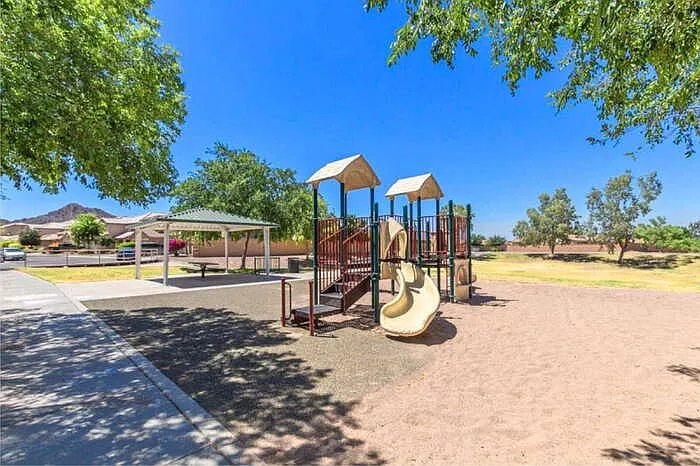 1533 W Sabel Ct — Photo 20