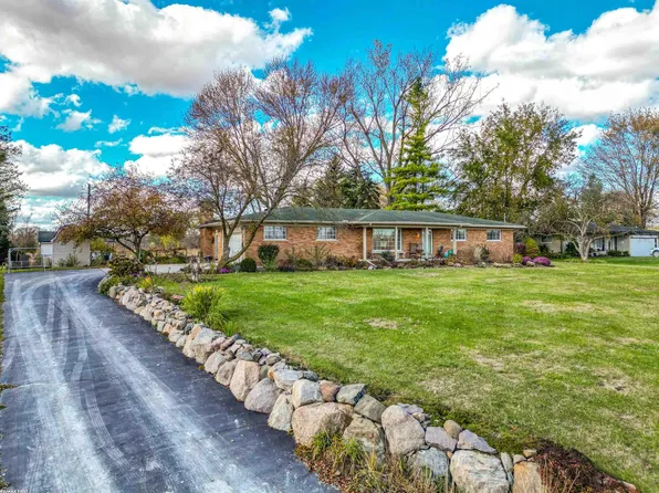 65301 Omo Rd, Lenox, MI 48050