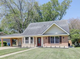 402 Corona Dr, Lafayette, LA 70503