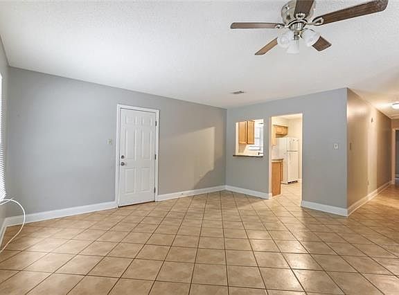 5th image of 105 Village Dr Unit 105