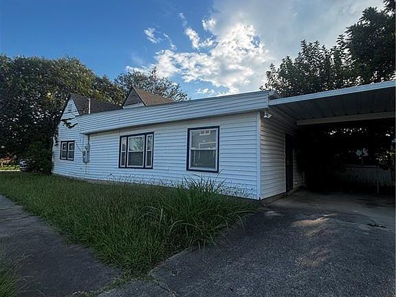 3rd image of 4729 Pineda St