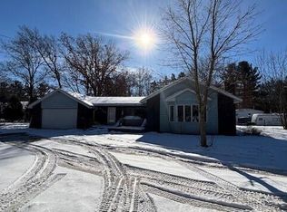 5304 Front St, Newaygo, MI 49337