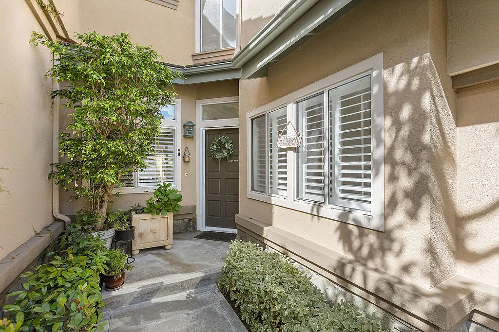 Building Photo - 25 Stoney Point