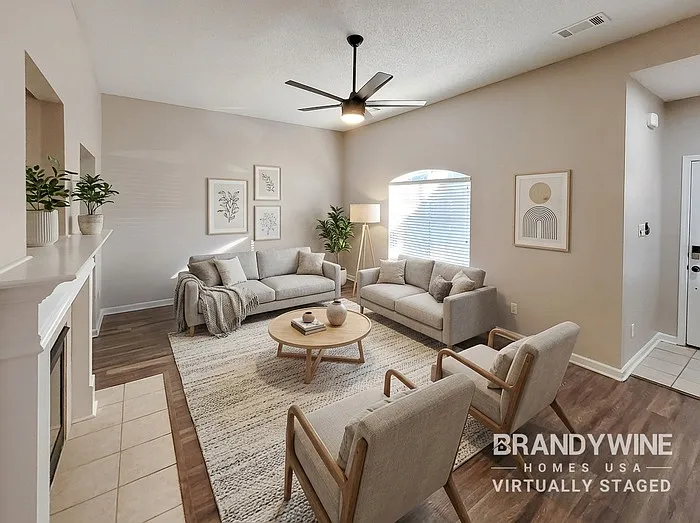 10242 Evening Hill Dr — Photo 5