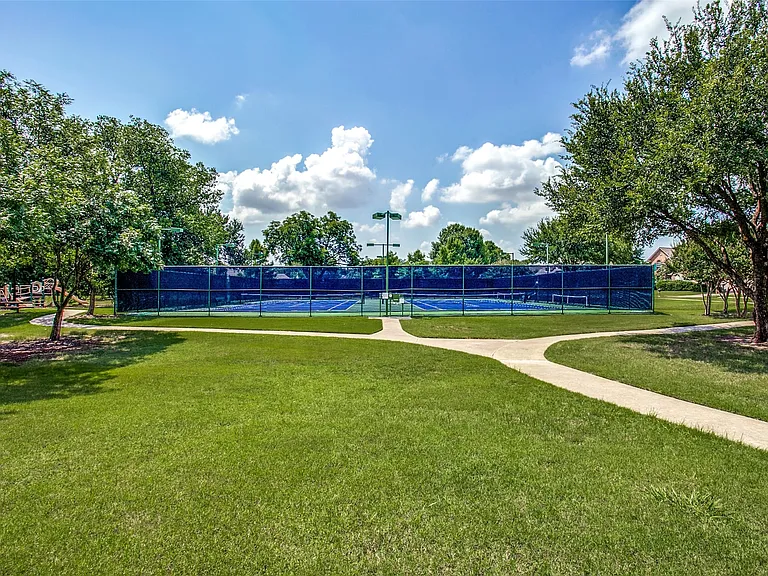 1270 Lakeway Dr — Photo 36