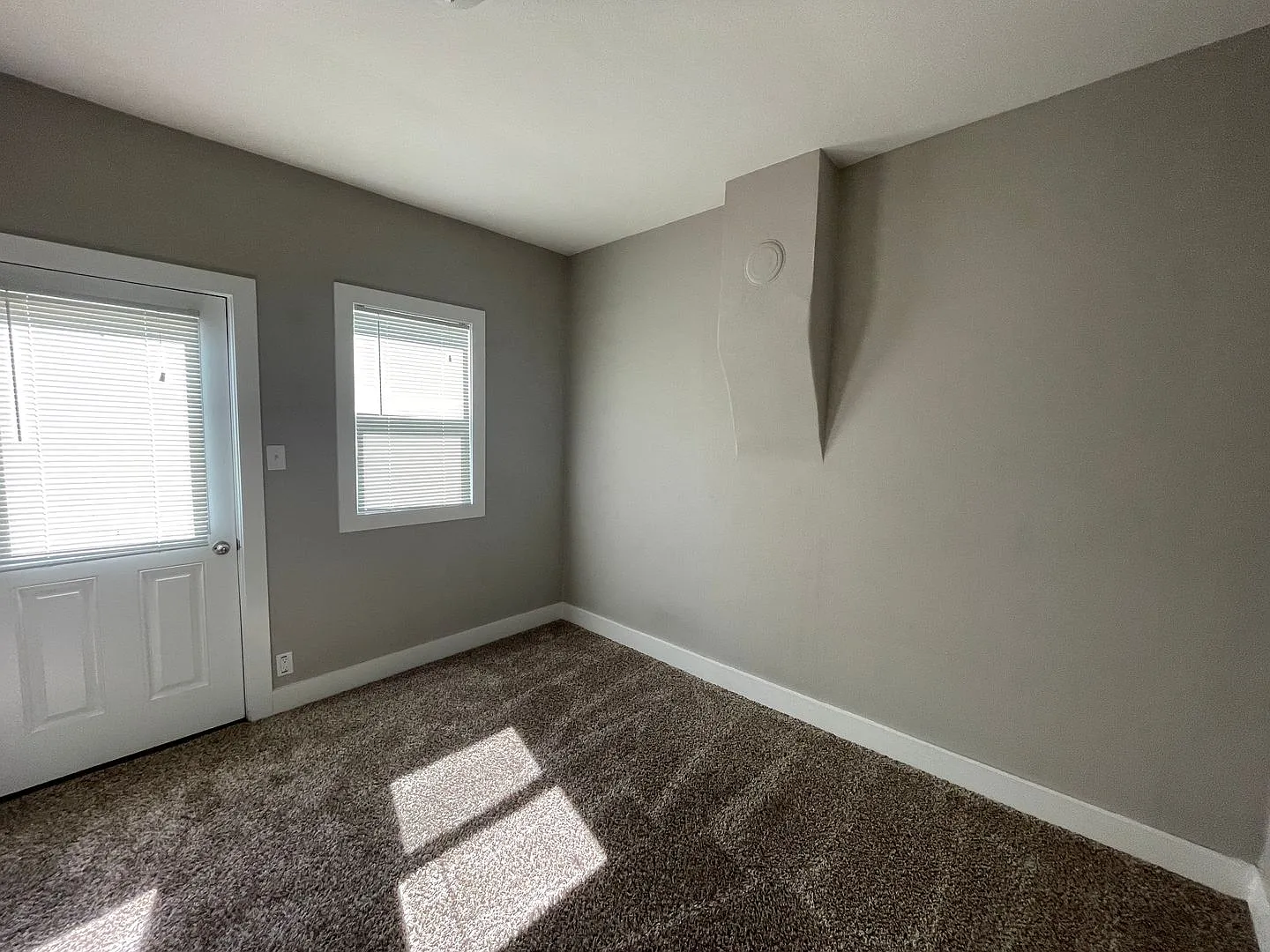 Classic Charm, Modern Comfort — Photo 4