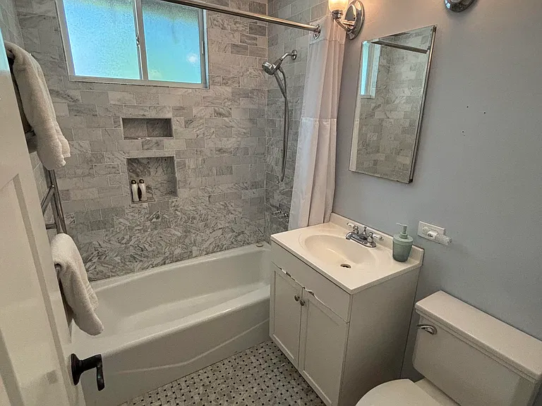193 Alderwood Rd — Photo 12