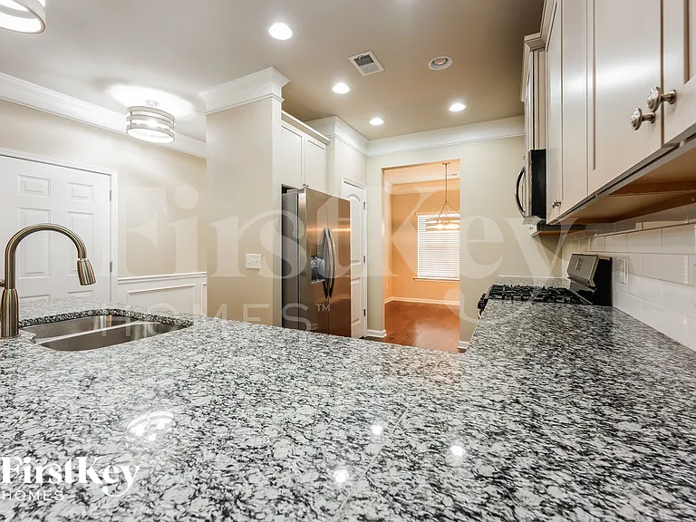 1290 Overlook Dr — Photo 9