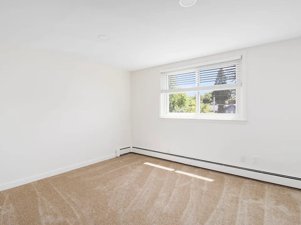 10 Brookfield Rd