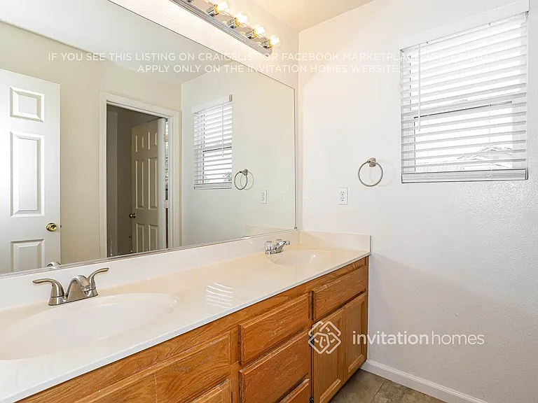 5542 Ravine Ct — Photo 14