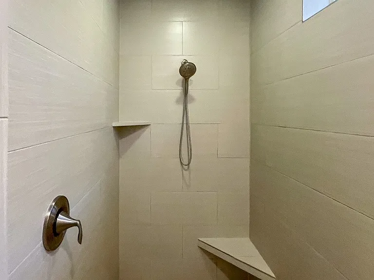 307 E Grove Creek Ln — Photo 37