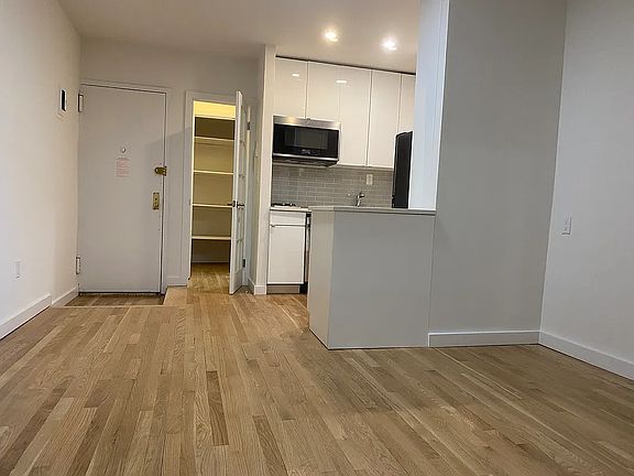 3rd image of 27 Jones St #3C