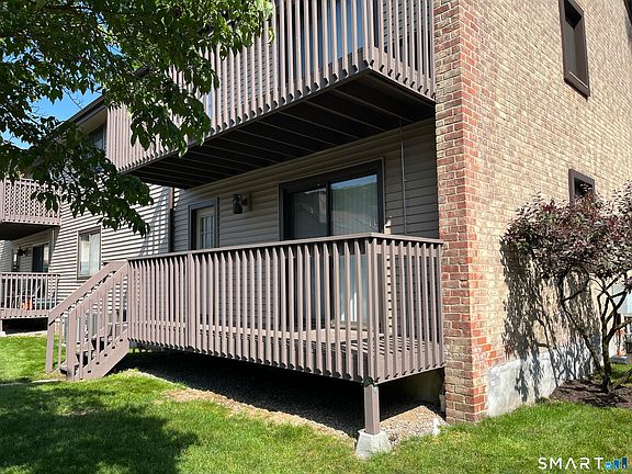 3rd image of 2437 Bedford Street #B1